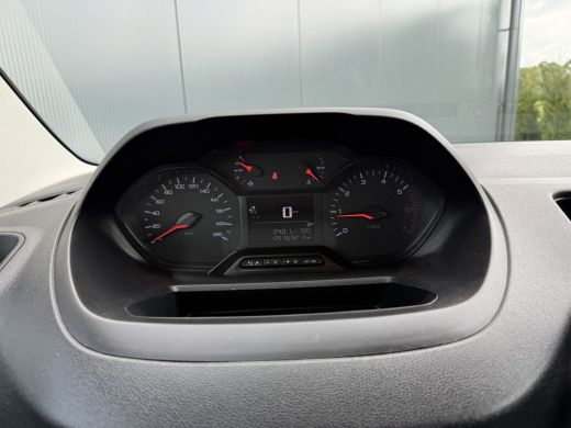 Peugeot Partner 1.5 BlueHDi 102 PK / L1H1 / 1e EIG. / AIRCO / CRUISE / CARPLAY / SCHUIFDEUR / ZEER NETJES! ActivLease financial lease