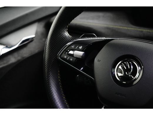 Skoda Enyaq Coupe 80 IV RS 300PK | SOH 92% | PANORAMA DAK | STUUR+STOELVERW. | 360 CAM. | MEMORY | APP. CONNECT | A... ActivLease financial lease
