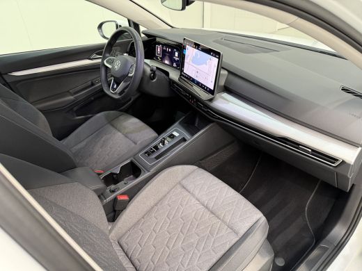 Volkswagen Golf Variant 1.5 eTSI 150pk DSG Style | Pano dak ActivLease financial lease