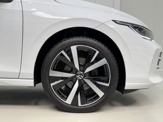 Volkswagen Golf Variant 1.5 eTSI 150pk DSG Style | Pano dak ActivLease financial lease
