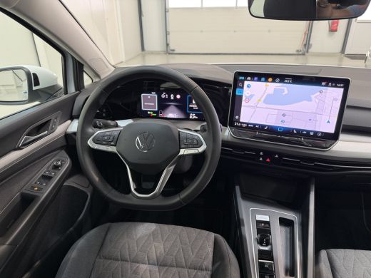 Volkswagen Golf Variant 1.5 eTSI 150pk DSG Style | Pano dak ActivLease financial lease