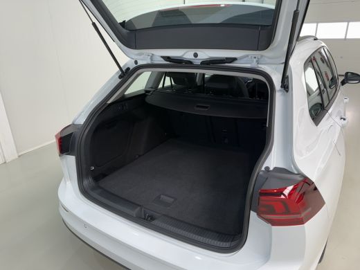 Volkswagen Golf Variant 1.5 eTSI 150pk DSG Style | Pano dak ActivLease financial lease