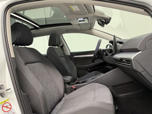 Volkswagen Golf Variant 1.5 eTSI 150pk DSG Style | Pano dak ActivLease financial lease