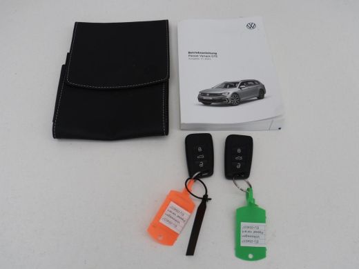 Volkswagen Passat 1.4 TSI PHEV GTE | SOH 91,6% | Stoelverwarming | Trekhaak | Adaptive cruise | Camera | Carplay | ... ActivLease financial lease