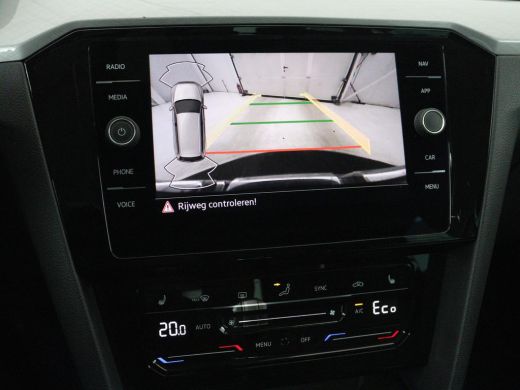 Volkswagen Passat 1.4 TSI PHEV GTE | SOH 91,6% | Stoelverwarming | Trekhaak | Adaptive cruise | Camera | Carplay | ... ActivLease financial lease