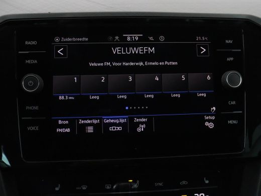 Volkswagen Passat 1.4 TSI PHEV GTE | SOH 91,6% | Stoelverwarming | Trekhaak | Adaptive cruise | Camera | Carplay | ... ActivLease financial lease