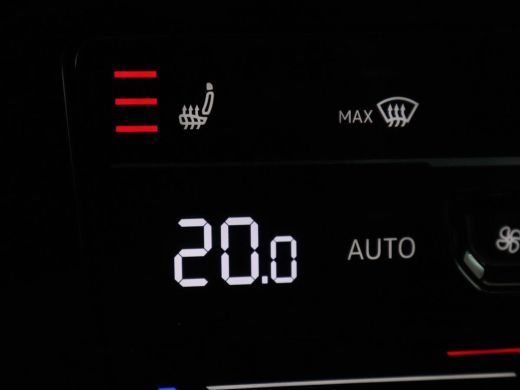 Volkswagen Passat 1.4 TSI PHEV GTE | SOH 91,6% | Stoelverwarming | Trekhaak | Adaptive cruise | Camera | Carplay | ... ActivLease financial lease