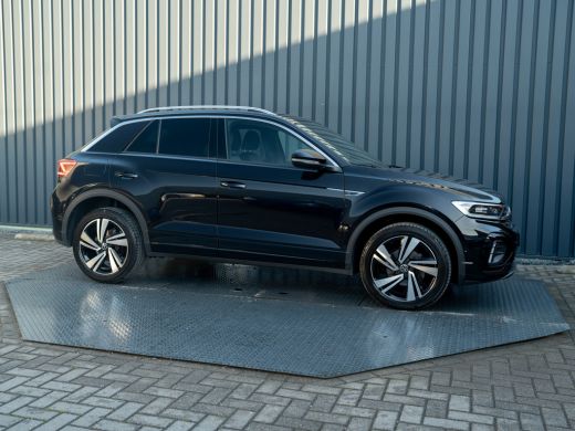 Volkswagen T-Roc 1.5 TSI R-Line Business | Side Assist | Keyless | Camera | Elk. A-klep | IQ Light | Prijs Rijklaar!! ActivLease financial lease