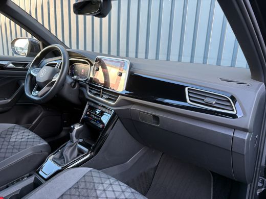 Volkswagen T-Roc 1.5 TSI R-Line Business | Side Assist | Keyless | Camera | Elk. A-klep | IQ Light | Prijs Rijklaar!! ActivLease financial lease