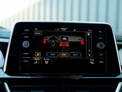 Volkswagen T-Roc 1.5 TSI R-Line Business | Side Assist | Keyless | Camera | Elk. A-klep | IQ Light | Prijs Rijklaar!! ActivLease financial lease
