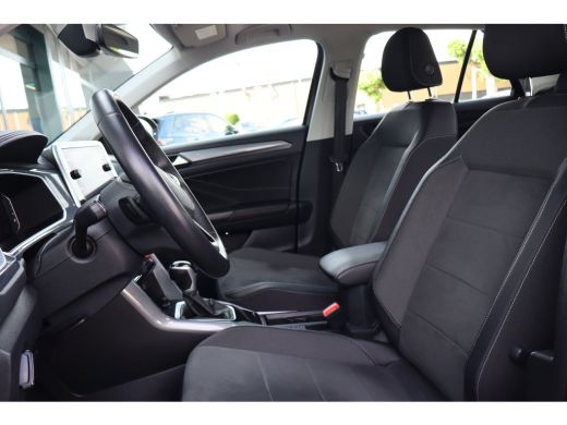 Volkswagen T-Roc 1.5 TSI Style 150PK | Airco (automatisch) | Apple Carplay/Android Auto|telefoonintegratie premium... ActivLease financial lease