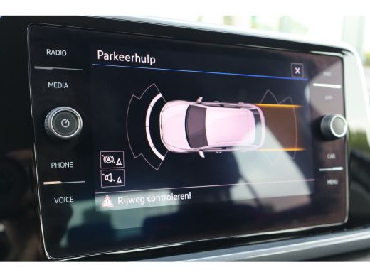 Volkswagen T-Roc 1.5 TSI Style 150PK | Airco (automatisch) | Apple Carplay/Android Auto|telefoonintegratie premium... ActivLease financial lease