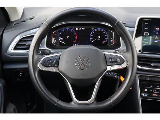 Volkswagen T-Roc 1.5 TSI Style 150PK | Airco (automatisch) | Apple Carplay/Android Auto|telefoonintegratie premium... ActivLease financial lease