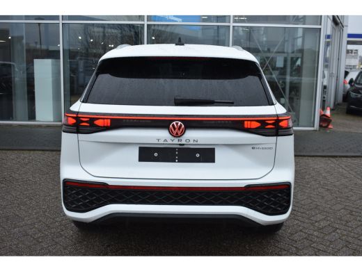 Volkswagen Tayron R-Line Edition | Trekhaak | 'App-Connect' draadloze smartphone integratie | Automatische afstands... ActivLease financial lease