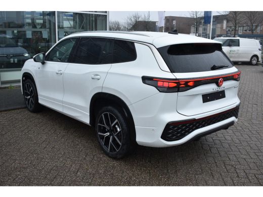 Volkswagen Tayron R-Line Edition | Trekhaak | 'App-Connect' draadloze smartphone integratie | Automatische afstands... ActivLease financial lease