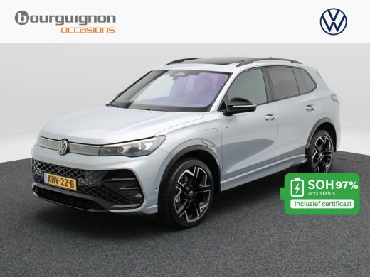Volkswagen Tiguan 1.5 eHybrid 272 Pk Automaat R-Line Edition | Black Style | Trekhaak | Panorama dak | Stoelverwarm... ActivLease financial lease