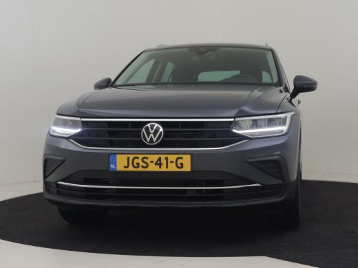 Volkswagen Tiguan 1.5 TSI 150 PK DSG Life Business | Achteruitrijcamera  | Stoel/stuurverwarming  | Cruise control ... ActivLease financial lease