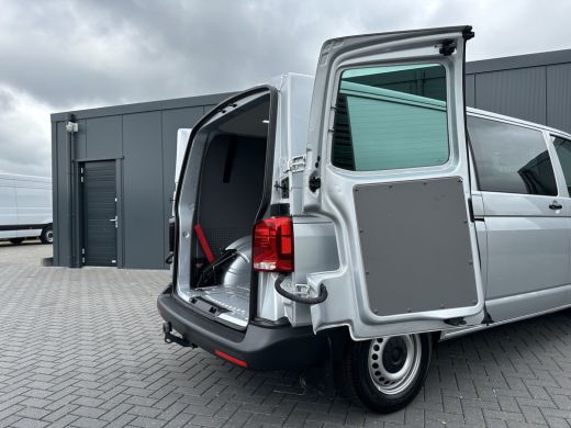 Volkswagen Transporter 2.0 TDI 150 PK DSG AUTOMAAT HIGLINE / ** 19.778 KM ** / DUBBELE CABINE / ADAPTIVE CRUISE / TREKHA... ActivLease financial lease