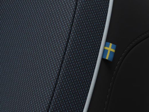 Volvo  EX30 P3 150PK Plus Long Range Europa 69 kWh | Stoel&Stuur Verw. | Elec Stoelen | HK Audio | Adap Cruise ActivLease financial lease