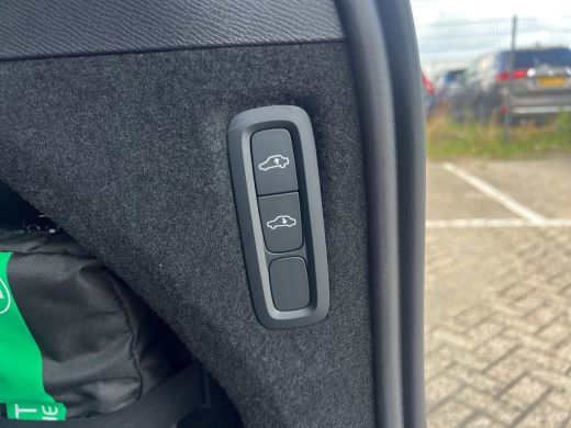 Volvo  XC90 2.0 T8 Plug-in hybrid AWD Ultra Black Ed. Exec. | Bowers & Wilkins | Panoramadak | Luchtvering | ... ActivLease financial lease