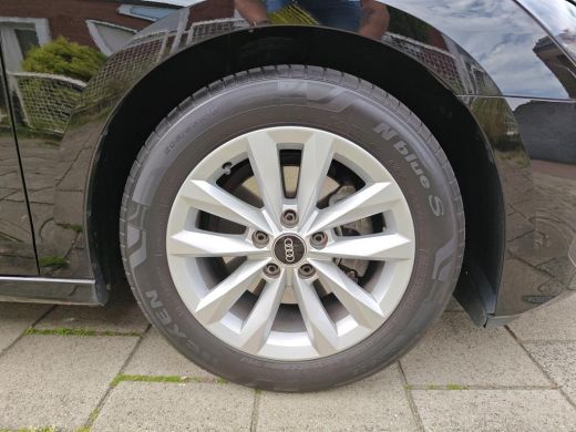 Audi A3 Limousine 30 TFSI Pro Line NL-AUTO | 1STE EIGENAAR | SPORT ONDERSTEL ActivLease financial lease