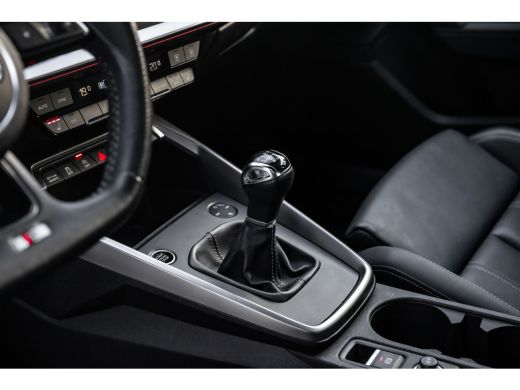 Audi A3 Limousine 35 TFSI CoD Advance Sport | Cruise Control Adaptief | Carplay | Sfeerverlichting | Stoe... ActivLease financial lease