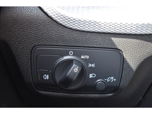 Audi Q2 30 TFSI 110PK PRO-LINE,CRUISE CAMERA/NAVI/LED,STOELVERW  1E EIG ActivLease financial lease