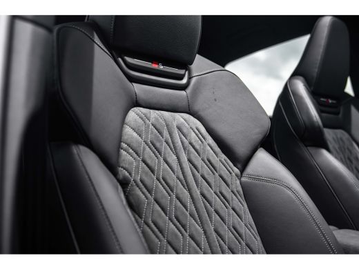 Audi Q6 e-tron S edition | Adaptive air suspension | Adaptive cruise control | Audi sound system ActivLease financial lease