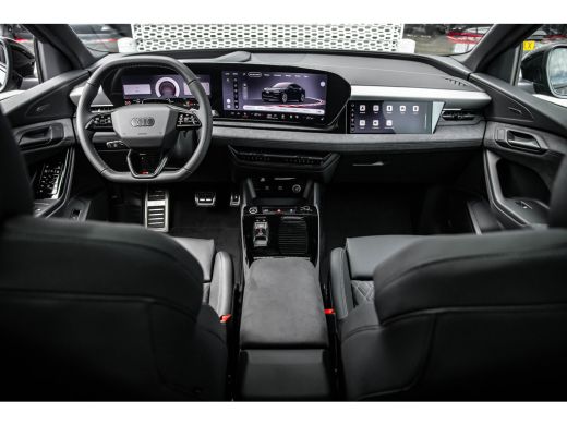 Audi Q6 e-tron S edition | Adaptive air suspension | Adaptive cruise control | Audi sound system ActivLease financial lease