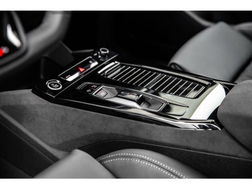 Audi Q6 e-tron S edition | Adaptive air suspension | Adaptive cruise control | Audi sound system ActivLease financial lease