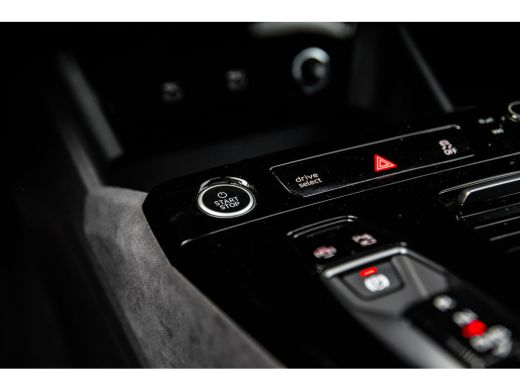 Audi Q6 e-tron S edition | Adaptive air suspension | Adaptive cruise control | Audi sound system ActivLease financial lease