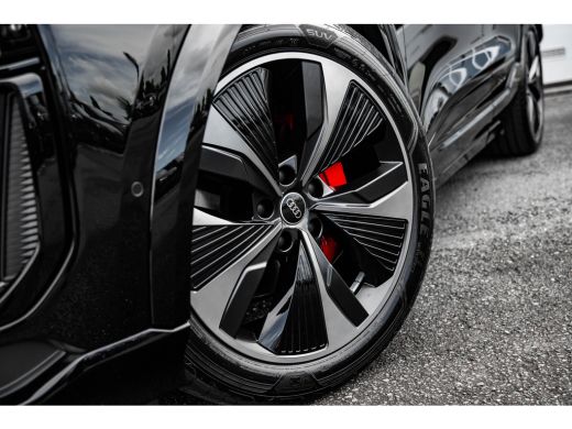 Audi Q6 e-tron S edition | Adaptive air suspension | Adaptive cruise control | Audi sound system ActivLease financial lease