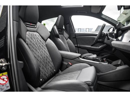 Audi Q6 e-tron S edition | Adaptive air suspension | Adaptive cruise control | Audi sound system ActivLease financial lease