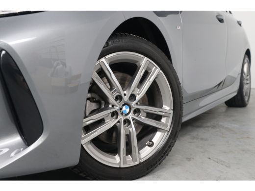 BMW 1 Serie 118i Business Edition M Sport | 1e Eigenaar! | Dealer Onderhouden! | Sportstoelen | LED | Clima |... ActivLease financial lease