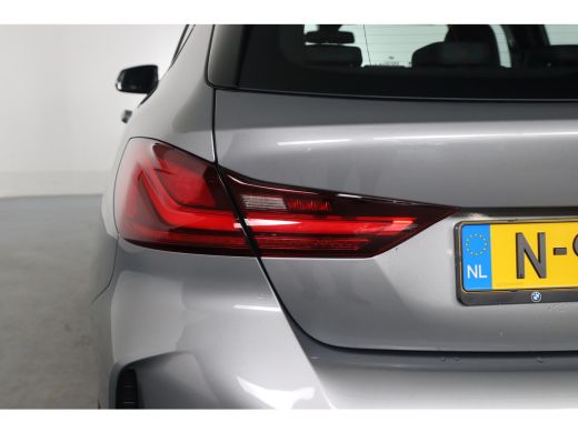BMW 1 Serie 118i Business Edition M Sport | 1e Eigenaar! | Dealer Onderhouden! | Sportstoelen | LED | Clima |... ActivLease financial lease