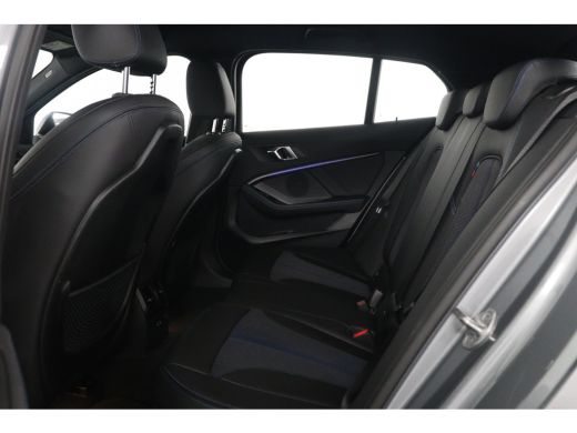 BMW 1 Serie 118i Business Edition M Sport | 1e Eigenaar! | Dealer Onderhouden! | Sportstoelen | LED | Clima |... ActivLease financial lease