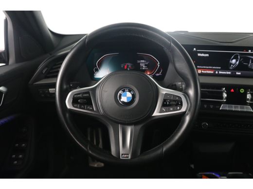 BMW 1 Serie 118i Business Edition M Sport | 1e Eigenaar! | Dealer Onderhouden! | Sportstoelen | LED | Clima |... ActivLease financial lease