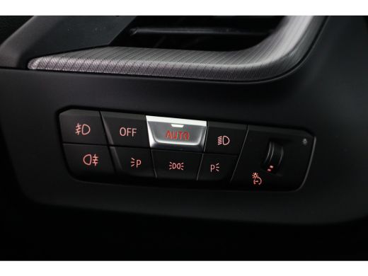 BMW 1 Serie 118i Business Edition M Sport | 1e Eigenaar! | Dealer Onderhouden! | Sportstoelen | LED | Clima |... ActivLease financial lease