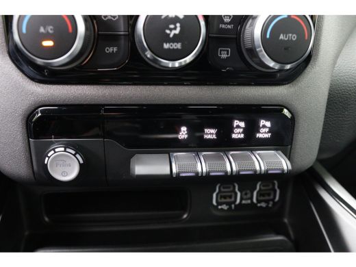 Dodge Ram 1500 1500 5.7 V8 Built To Serve | Trekhaak | Memory | Alpine Audio | Stoel/Stuurverwarming | LED | Nav... ActivLease financial lease