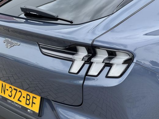 Ford Mustang Mach-E Mach-E RWD 75 kWh NL-AUTO | LEDER | Bang & Olufsen| SOH 93.5% ActivLease financial lease