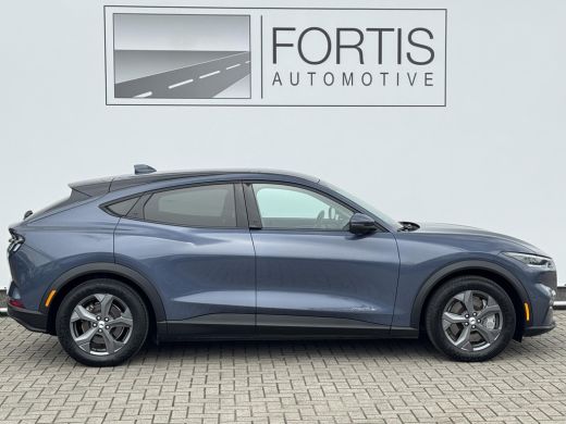 Ford Mustang Mach-E Mach-E RWD 75 kWh NL-AUTO | LEDER | Bang & Olufsen| SOH 93.5% ActivLease financial lease