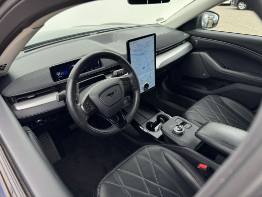Ford Mustang Mach-E Mach-E RWD 75 kWh NL-AUTO | LEDER | Bang & Olufsen| SOH 93.5% ActivLease financial lease