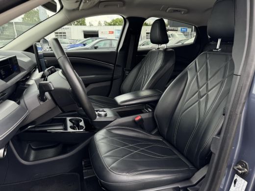 Ford Mustang Mach-E Mach-E RWD 75 kWh NL-AUTO | LEDER | Bang & Olufsen| SOH 93.5% ActivLease financial lease
