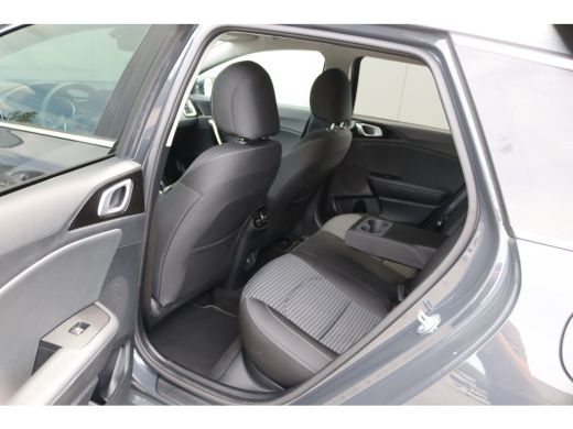 Kia Ceed Sportswagon 1.5 T-GDi 140PK MHEV Automaat DynamicPlusline 11-2025!/Navigatie/Adapt.-cruise/Keyfree/Winter-pack ActivLease financial lease