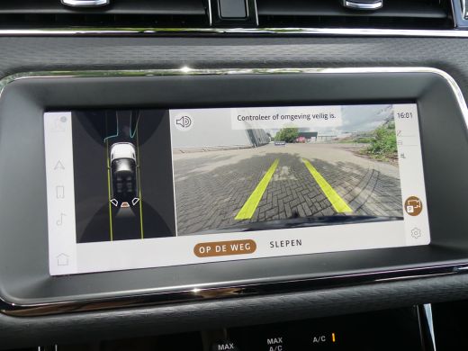 Land Rover Range Rover Evoque 1.5 P300e AWD R-Dynamic S | TREKHAAK | CAMERA | PARKEERSENSOREN V+A | ELEKTRISCHE ACHTERKLEP | NA... ActivLease financial lease
