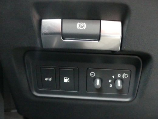 Land Rover Range Rover Evoque 1.5 P300e AWD R-Dynamic S | TREKHAAK | CAMERA | PARKEERSENSOREN V+A | ELEKTRISCHE ACHTERKLEP | NA... ActivLease financial lease