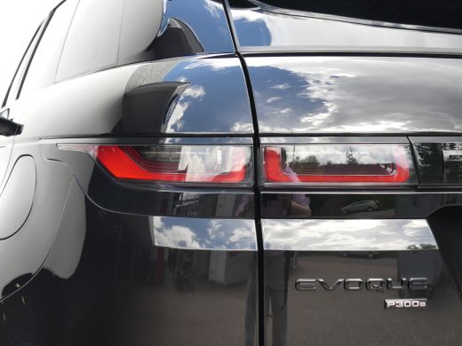 Land Rover Range Rover Evoque 1.5 P300e AWD R-Dynamic S | TREKHAAK | CAMERA | PARKEERSENSOREN V+A | ELEKTRISCHE ACHTERKLEP | NA... ActivLease financial lease