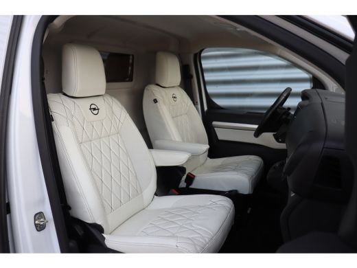 Opel Vivaro 2.0D 180PK L3H1 RE-VOLVE AUTOMAAT / NAVI / LEDER / FULL-LED / 17" LMV / CAMERA / KEYLESS / IRMSCH... ActivLease financial lease