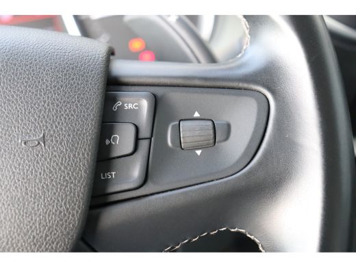 Opel Vivaro 2.0D 180PK L3H1 RE-VOLVE AUTOMAAT / NAVI / LEDER / FULL-LED / 17" LMV / CAMERA / KEYLESS / IRMSCH... ActivLease financial lease