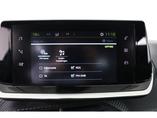 Peugeot e-2008 EV Allure 50 kWh | Dealer Onderhouden! | SOH 99% | 1e Eigenaar! | Navi By App | Clima | Cruise Co... ActivLease financial lease